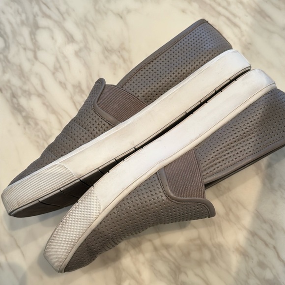 Vince Blair slip on sneaker - Picture 5 of 7